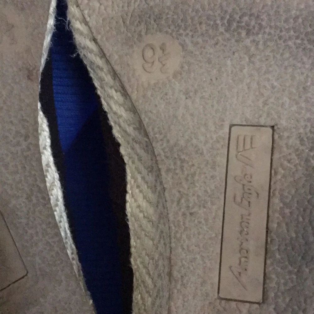 FINAL MARKDOWN Ladies’ American Eagle Espadrilles (9-1/2)